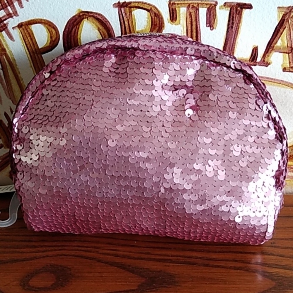 🧚Pink sequin clutch